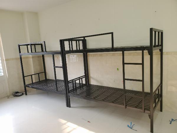Giường sắt 2 tầng sắt vuông 